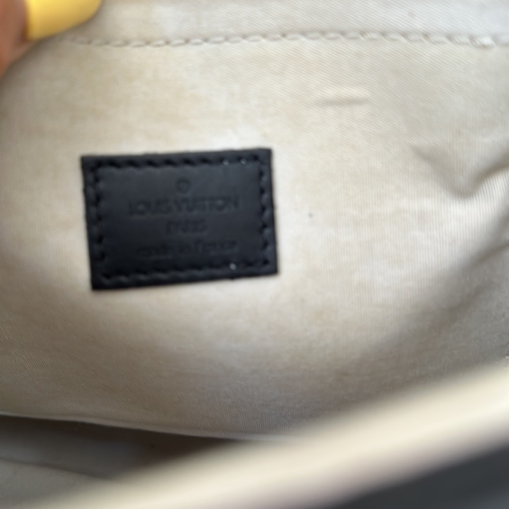 Louis Vuitton Minillin Navy and Gray Shoulder Bag - Picture 10 of 11